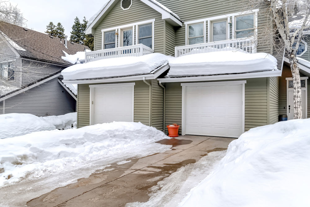 Préparation de porte de garage : la vôtre est-elle prête pour l’hiver ?